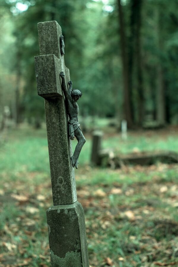 cross, cemetery, statue, grave, tomb, old, tombstone, funeral, bereavement, forgotten, emptiness, sadness, atmosphere, goodbye, belief